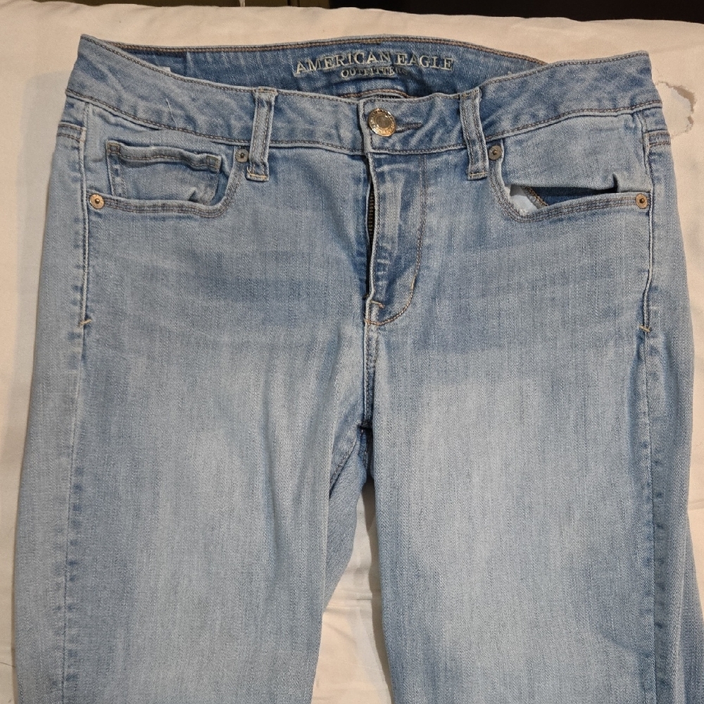 American Eagle Outfitters Light Blue Skinny Jeans